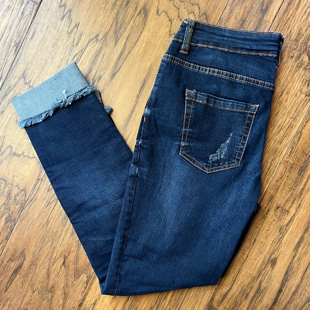 Womens size 7 Blue Age Cuffed denim jeans